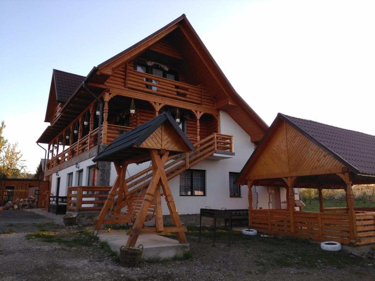 Pensiune Agroturistica "Casa Teodora" Budeşti Екстериор снимка